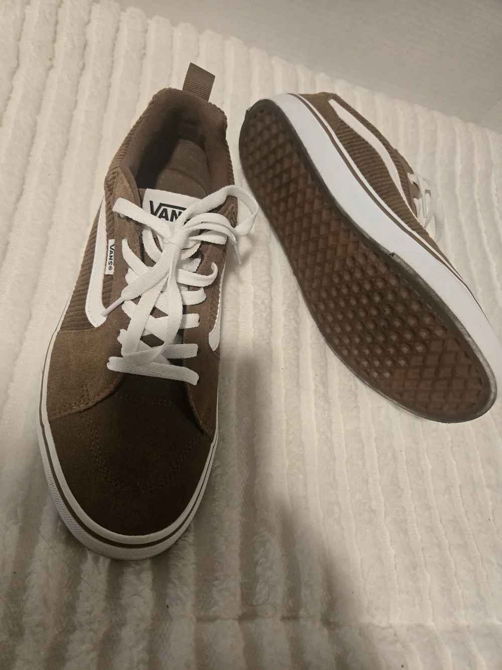 Vans Men's Brown Suede Low-Top Sneakers - White Accents